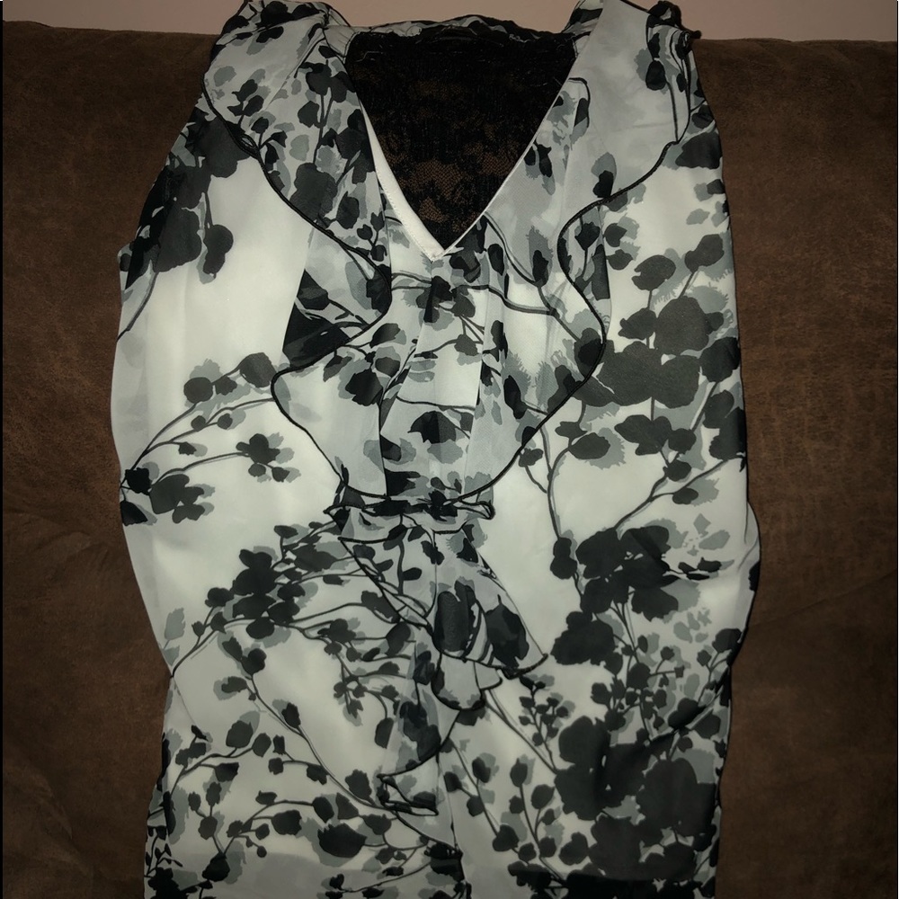 Sleeveless blouse